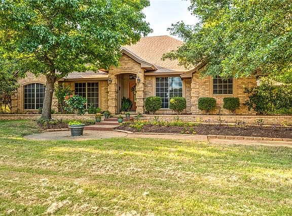 2nd image of 601 Valle Vista Ct