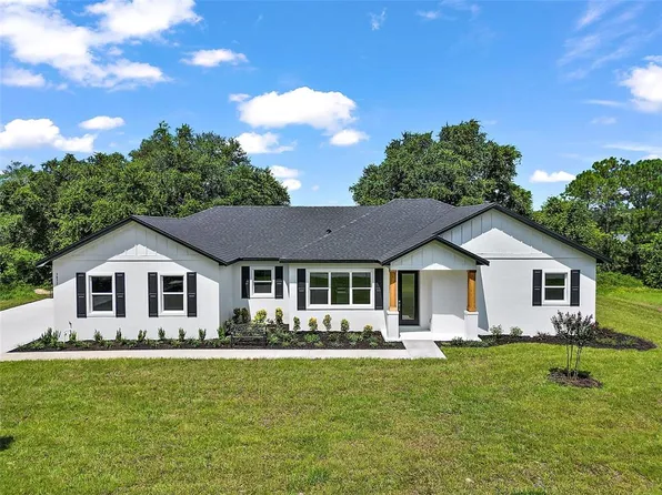 3832 Oak Pointe Dr, Lady Lake, FL 32159