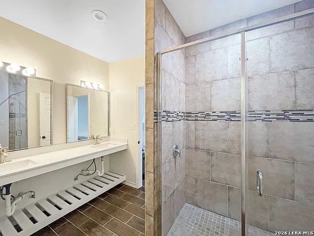 233 Esmeralda Dr — Photo 25
