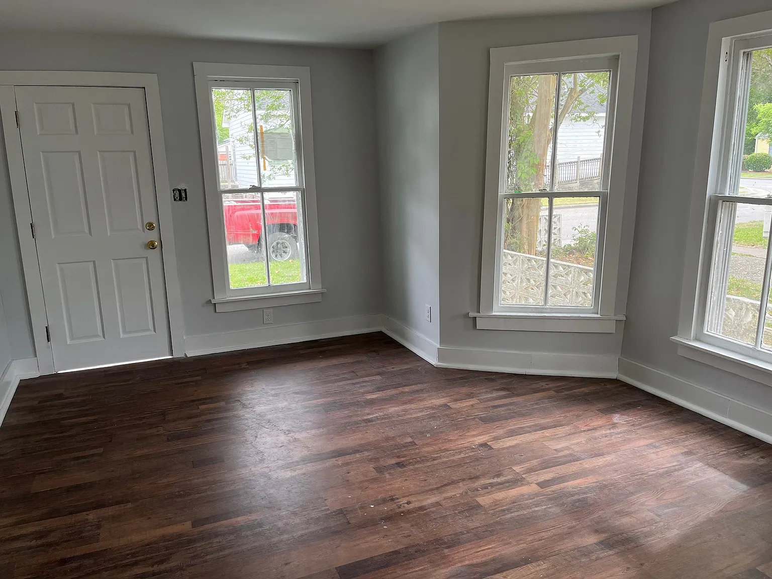 1 bed, 750 sqft, $1,000 — Photo 2