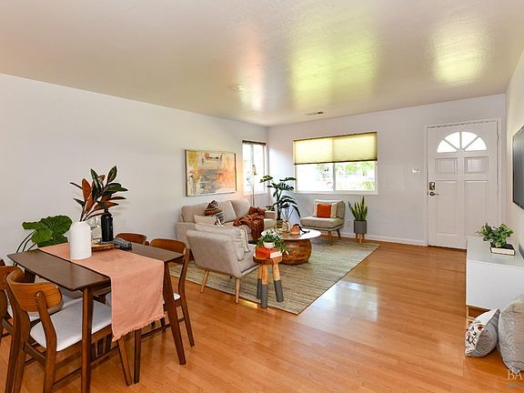 4th image of 3741 Jefferson Street