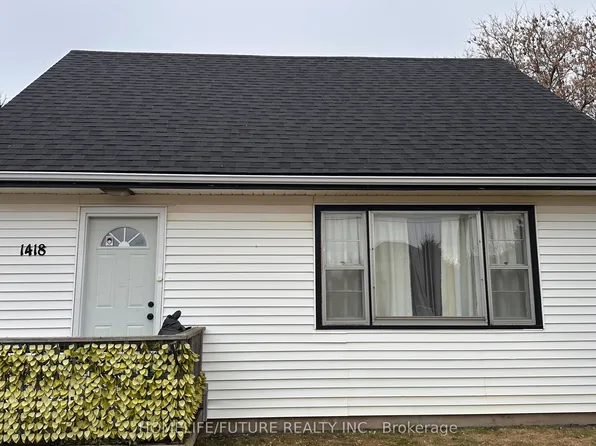 1418 Wilson Rd N, Oshawa, ON L1K 2B8