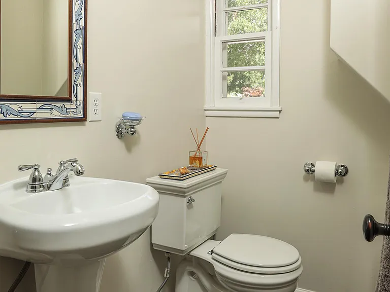 83 Wilburn Ave — Photo 10