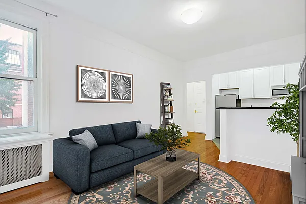 Rented by Cooper & Cooper Real Estate | media 11