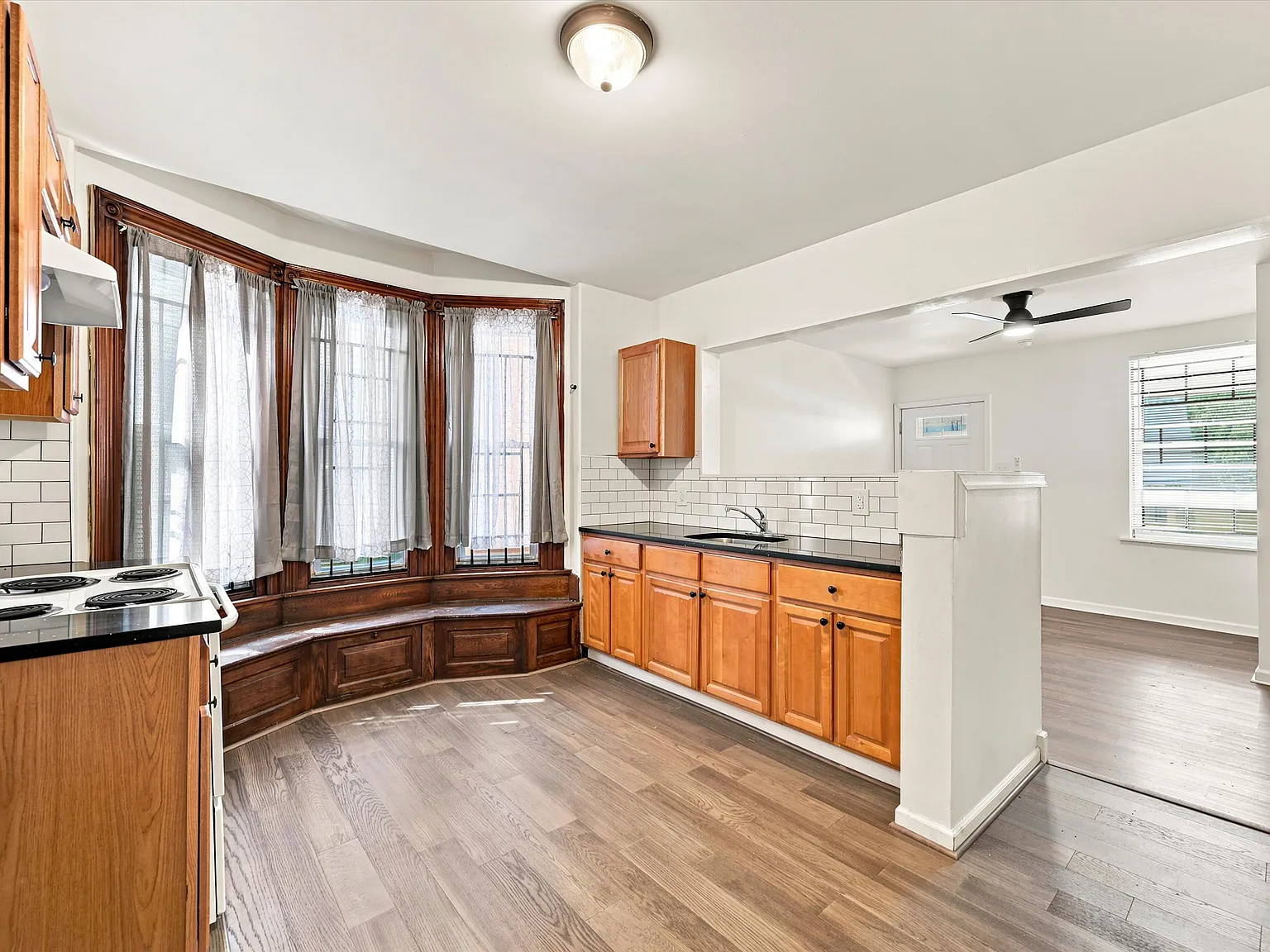 2 bed, 1800 sqft, $1,660 — Photo 4