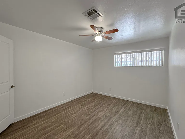 1336 E Willetta St — Photo 18