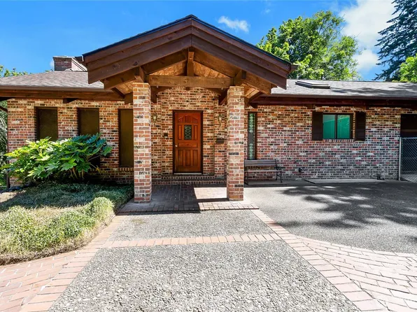 8724 Danforth Street NW, Gig Harbor, WA 98329