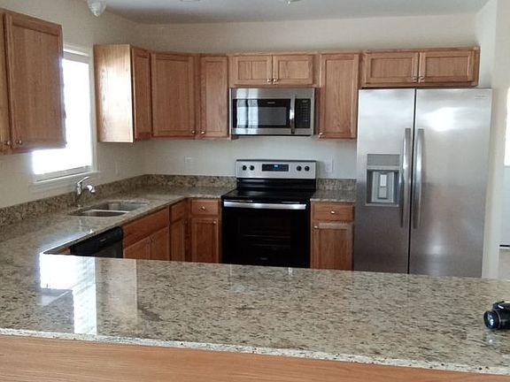3rd image of 513 Live Oak St