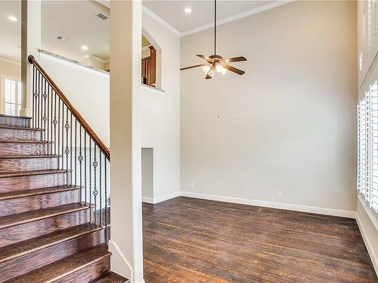 5717 Lois Ln — Photo 30
