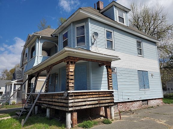 2nd image of 15 Kenyon St