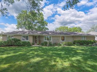 9730 El Monte St, Overland Park, KS 66207