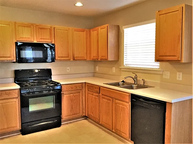 5915 Leawood Run Ct — Photo 2