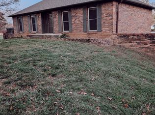 240 Capshaw Dr, Cookeville, TN 38501