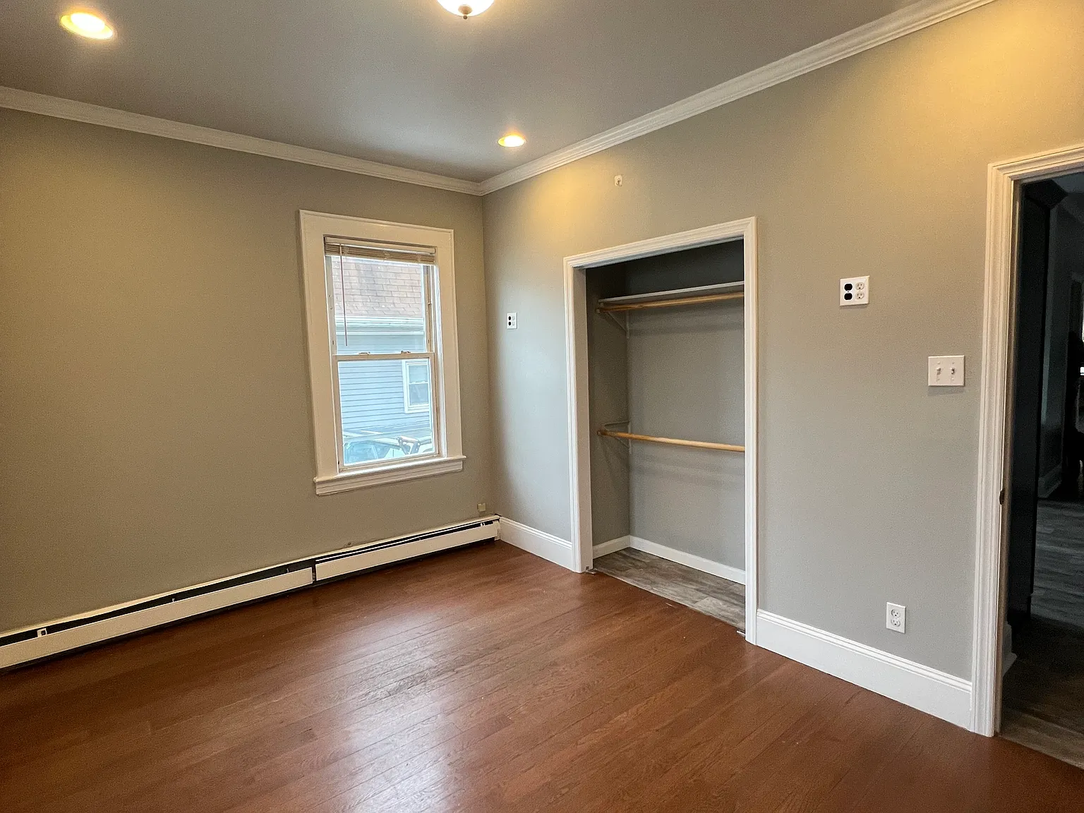 2 bed, 1000 sqft, $2,150 — Photo 4