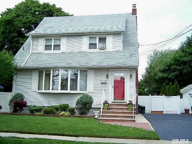1st image of 24 Malverne Ave