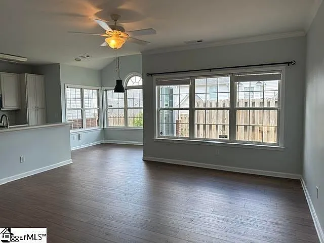 626 Glassyrock Ct — Photo 3