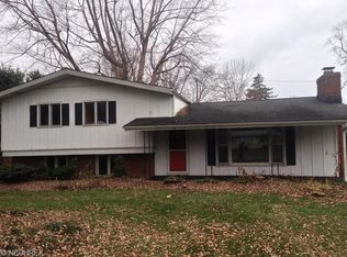 1906 E Tuttle Park Rd, Madison, OH 44057