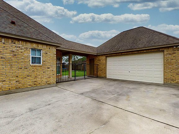 4th image of 7915 Winterberry St