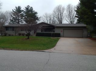 506 SW 8th St, Aledo, IL 61231
