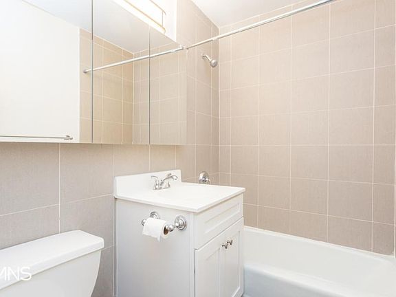 5th image of 31 E 31st St APT 10A