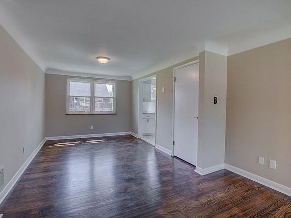 4th image of 7804 Quarter Maine Ave