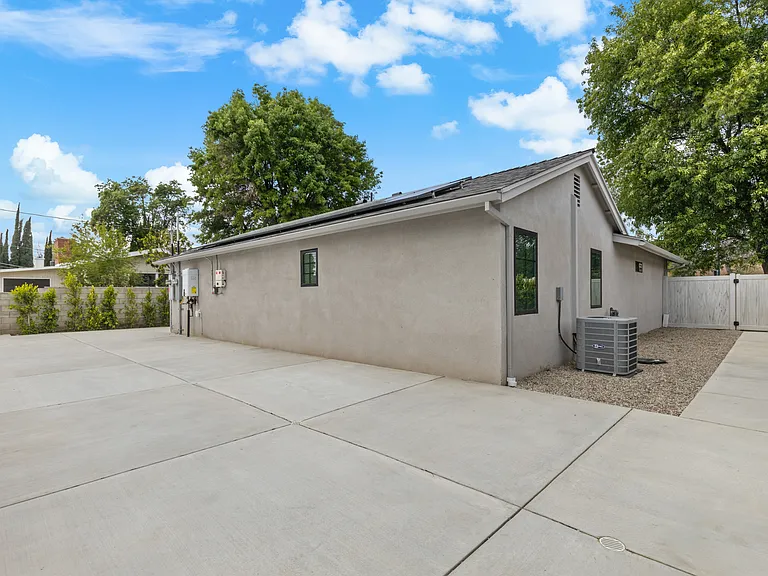 17154 Rinaldi St — Photo 20
