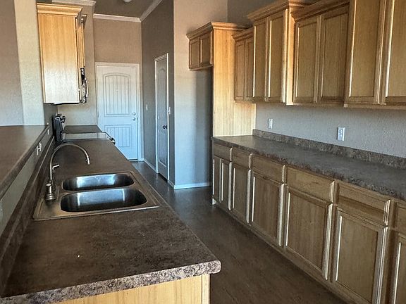 5th image of 909 Beal Pkwy