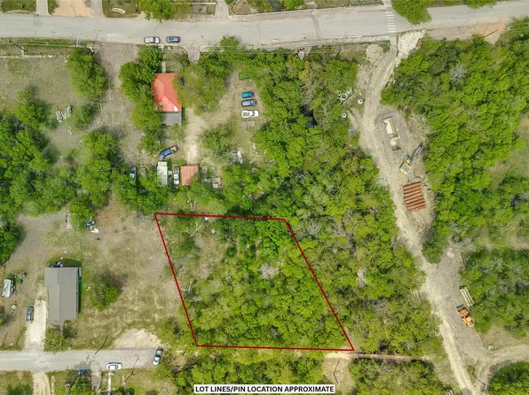 2nd St, Taylor, TX 76574