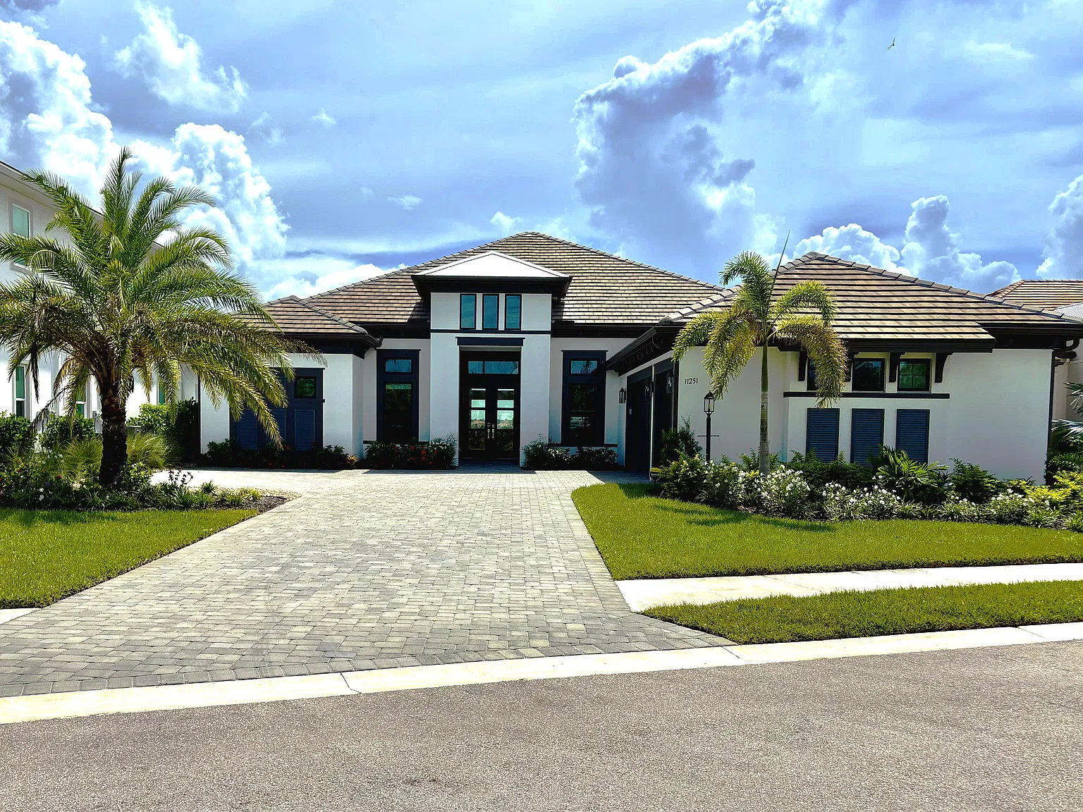 3 bed, 3.5 bath, 3664 sqft, $12,000 — Photo 1