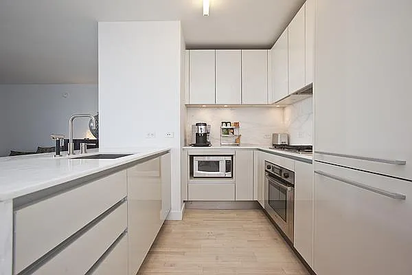 Sold by Platinum Properties | media 23