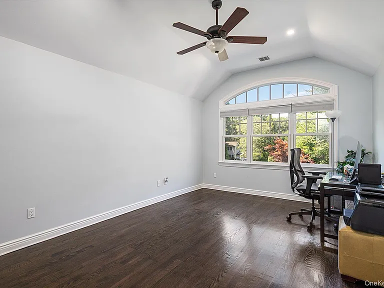 12 Glenridge Ln — Photo 25