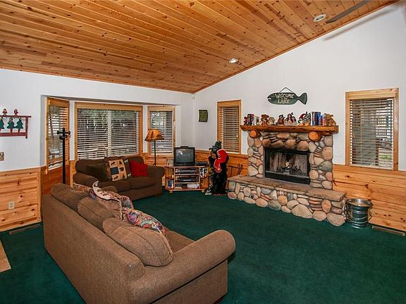 2nd image of 517 Sugarloaf Blvd
