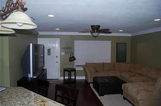 3rd image of 111 Pecanwood Dr