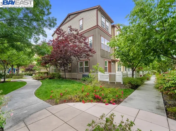 202 Peppermint Tree Ter Unit 1, Sunnyvale, CA 94086