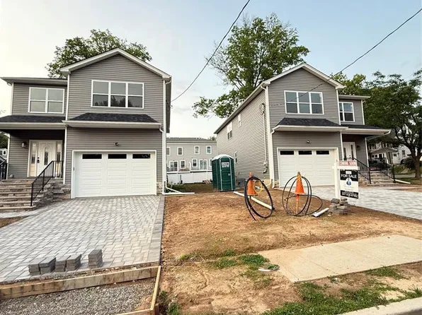 89 Pine St, Bogota, NJ 07603