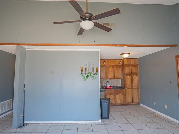 5th image of 501 E 141st Pl