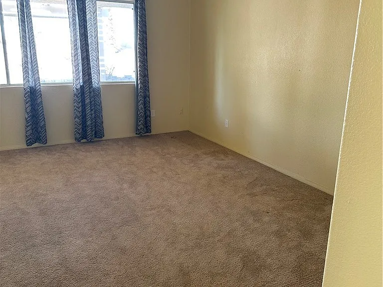1736 Summerwood Cir — Photo 24