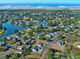 198 N Wynoochee Dr SW, Ocean Shores, WA 98569