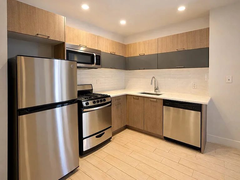 273 W 138th St #4E — Photo 2