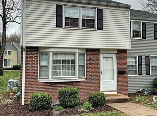 20 Redbud Ln #20, Glastonbury, CT 06033