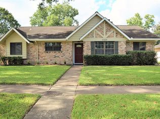 1107 Festival Dr, Houston, TX 77062