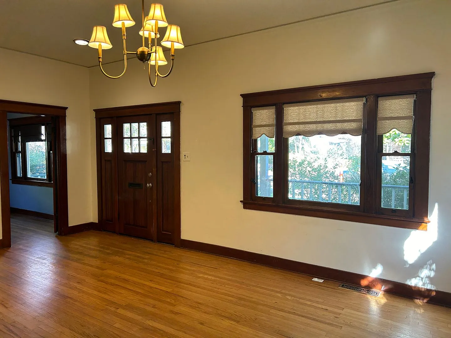 14 Grant St. - 3 Bedroom 2 Bath Home in Historic South Redlands! — Photo 4