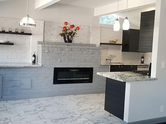 3rd image of 2266 Maywood Ave