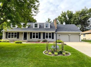 9717 Palmer Rd, Bloomington, MN 55437