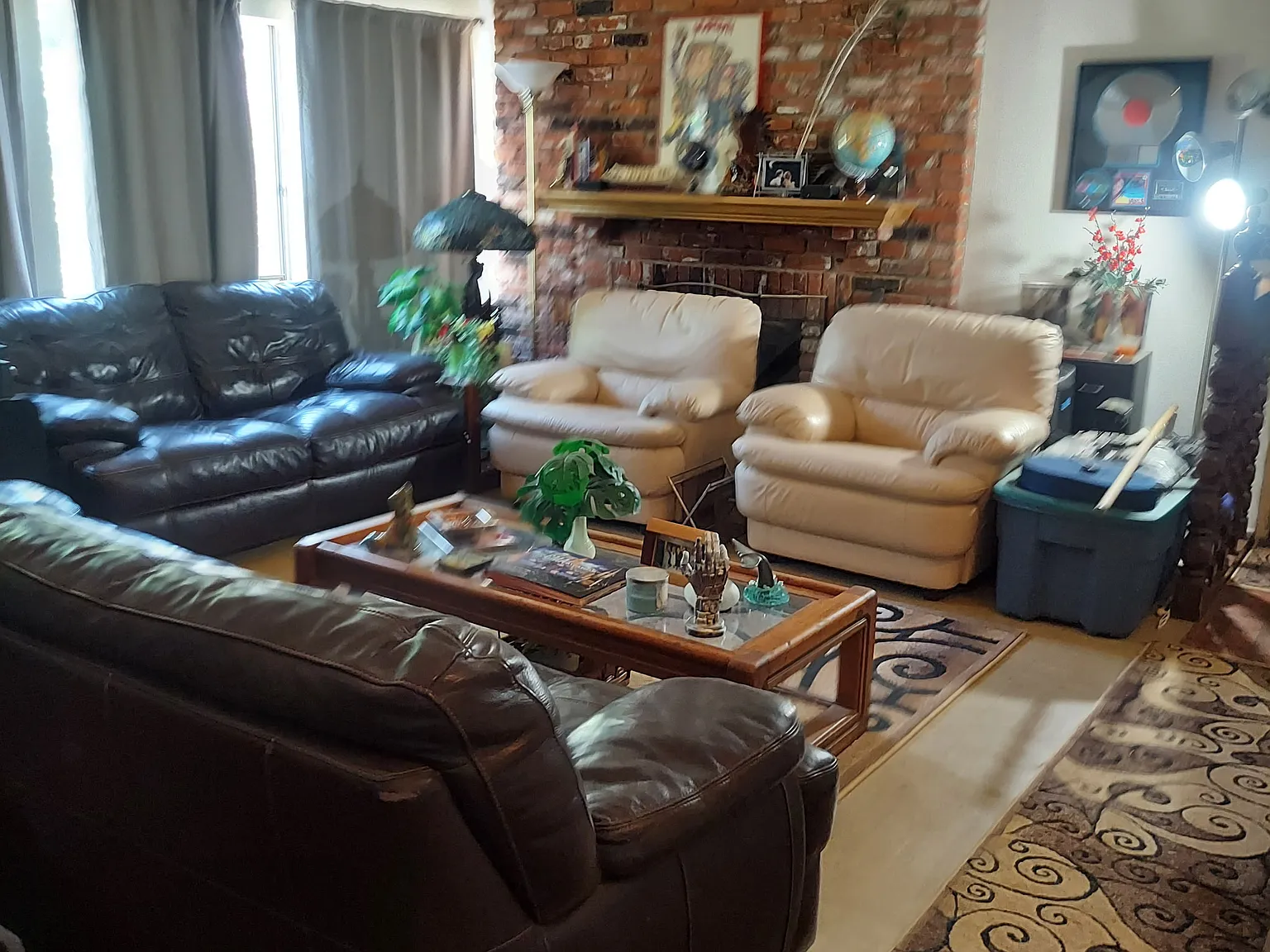 E Hemway Ct, Simi Valley — Photo 3