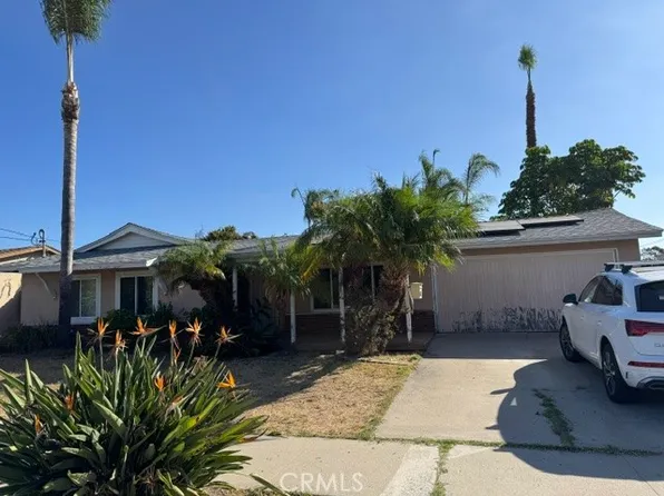 725 Parkbrook St, Spring Valley, CA 91977