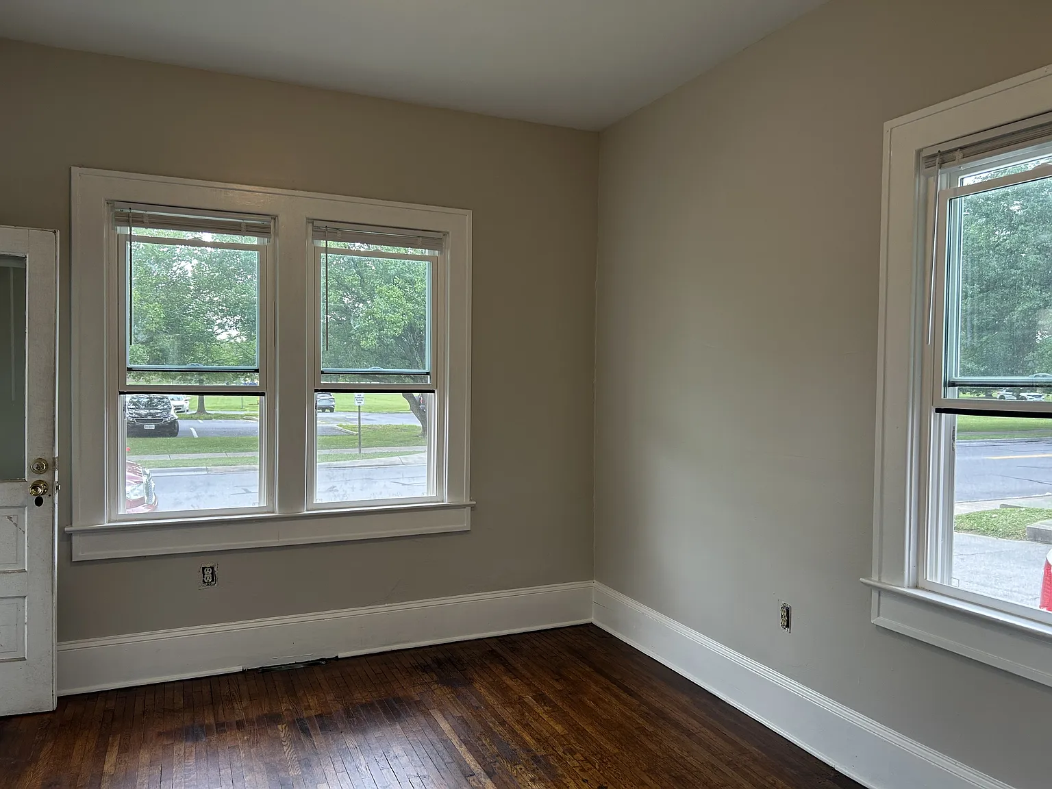 143 South Purcell Avenue - 143 — Photo 3