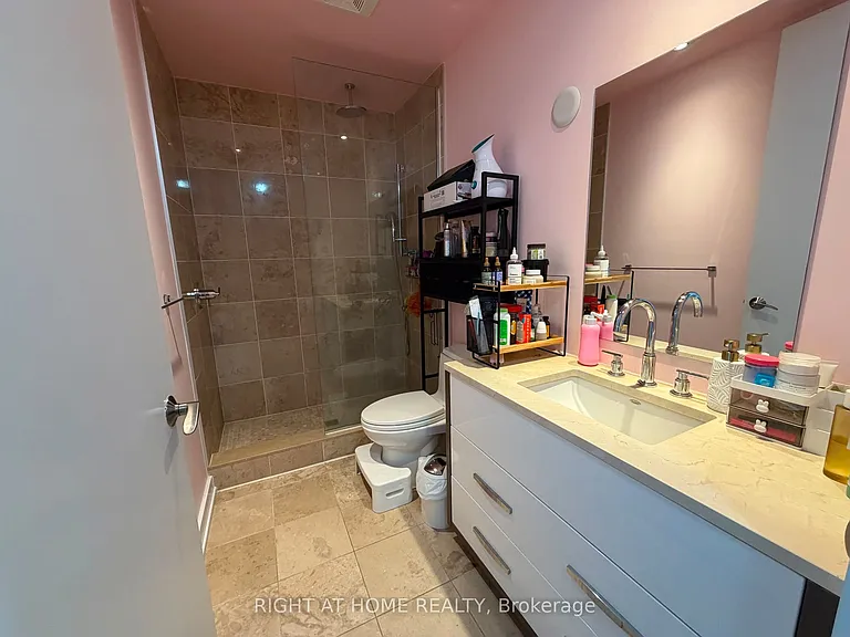111 Champagne Ave S #309 — Photo 18