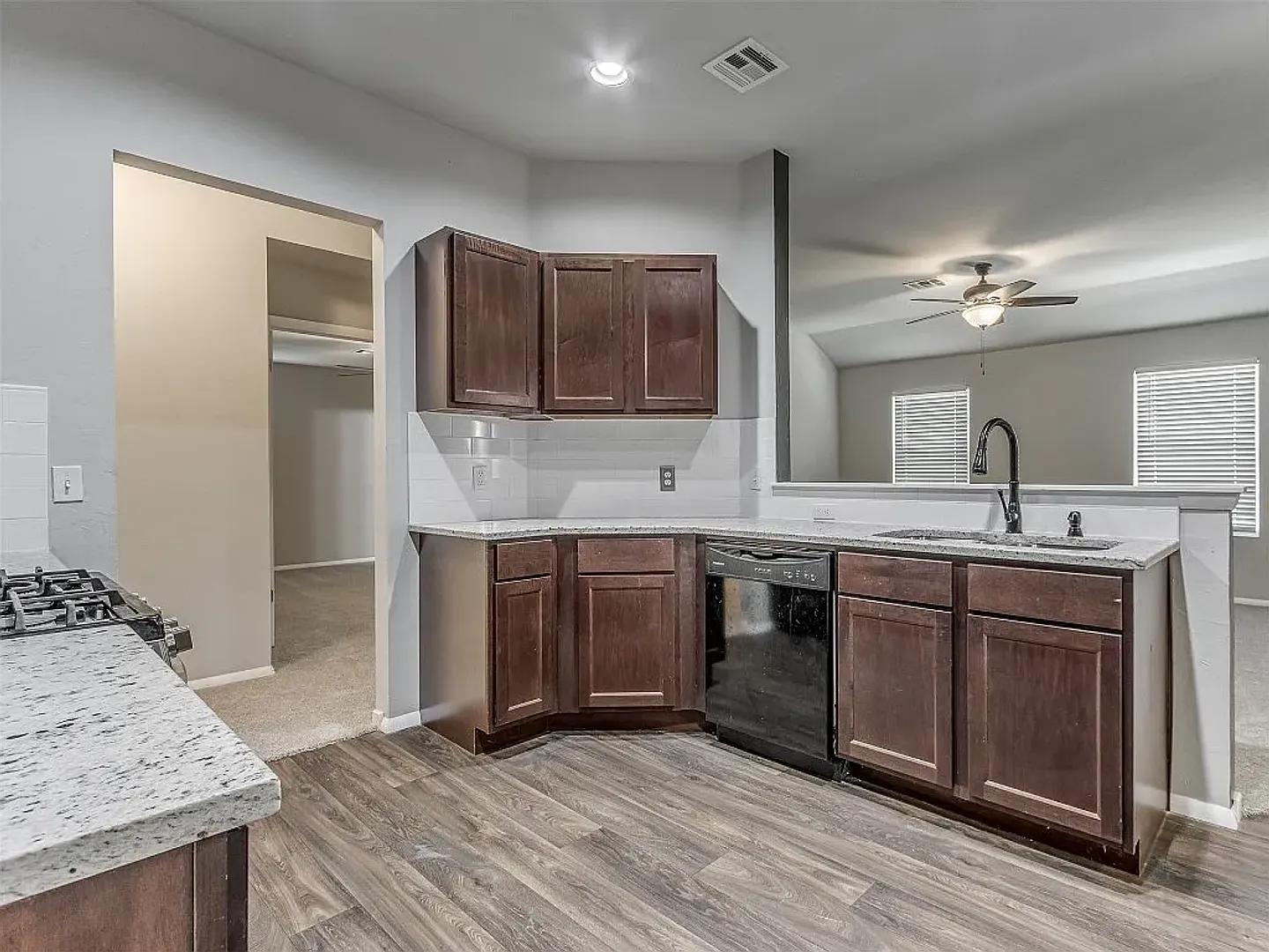 Beautiful 3 Bed 2 Bath in the Heart of El Reno! — Photo 4