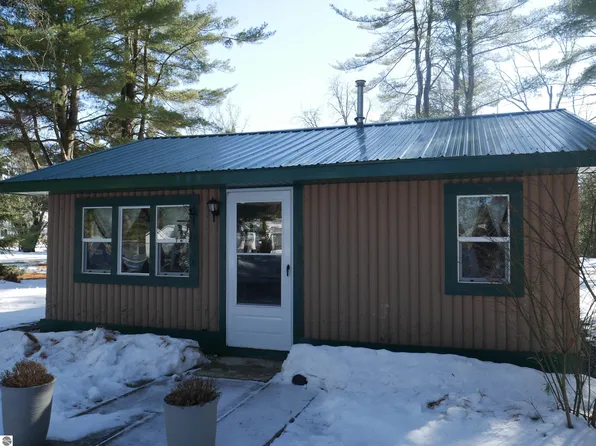 2198 McAdams St, Prescott, MI 48756
